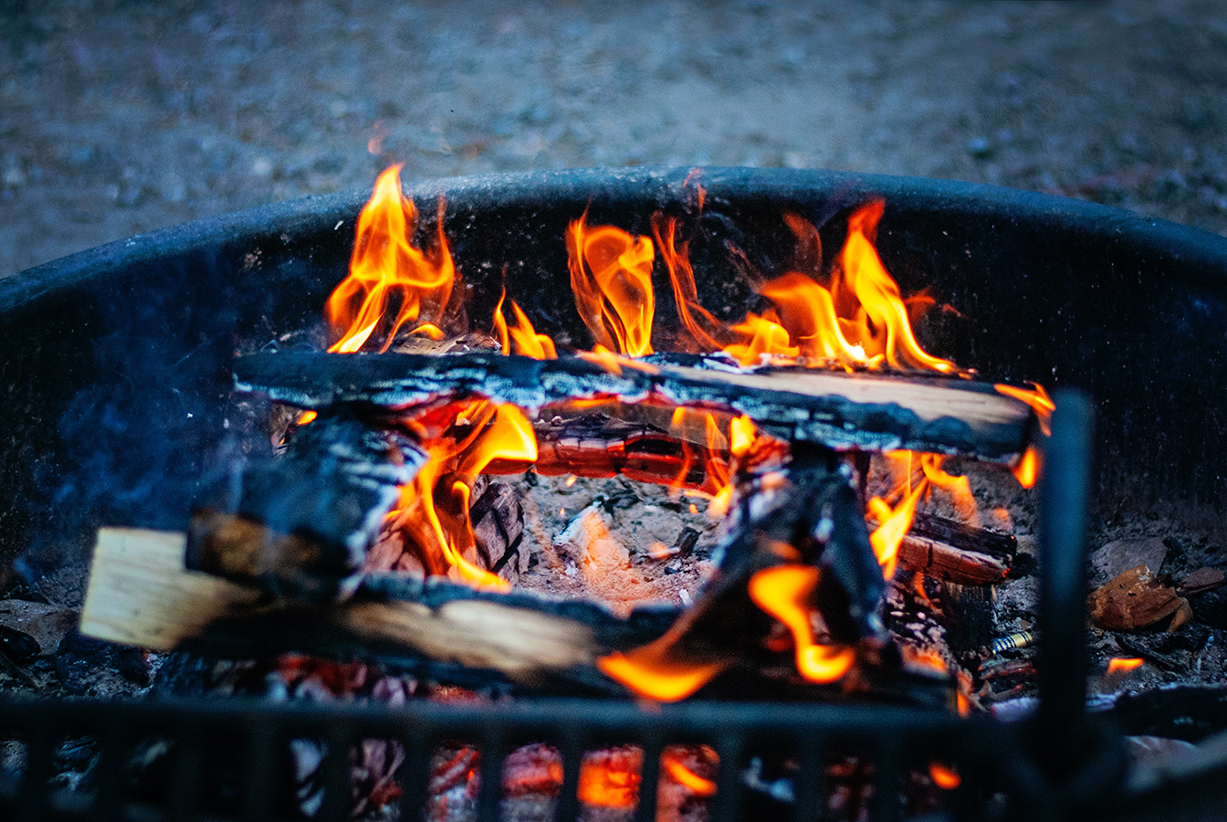 Are smokeless firepits better for the environment
