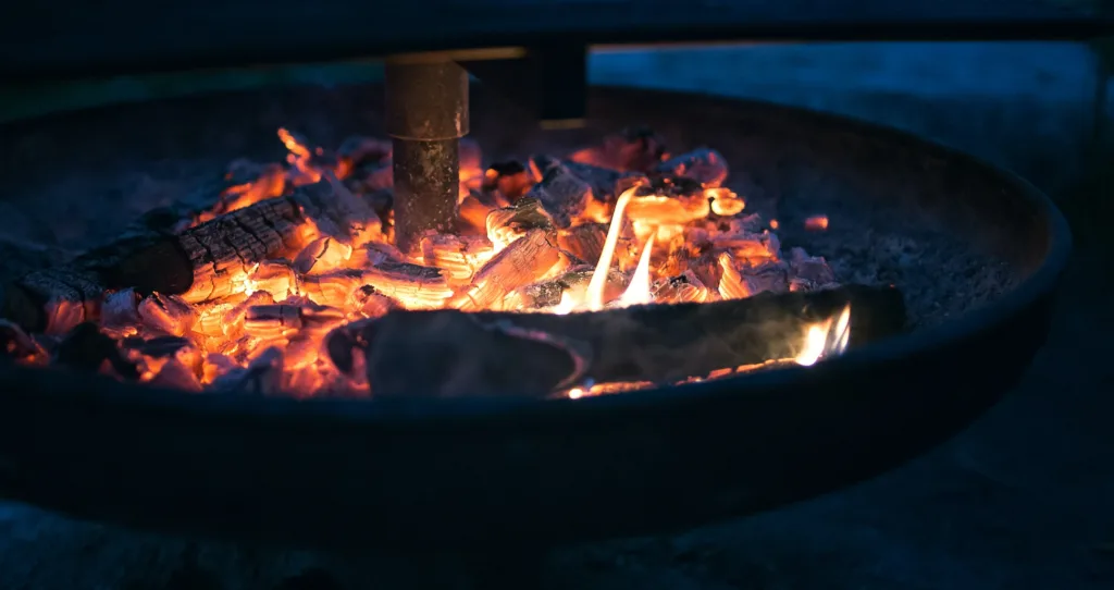 How to reduce smoke from Firepit